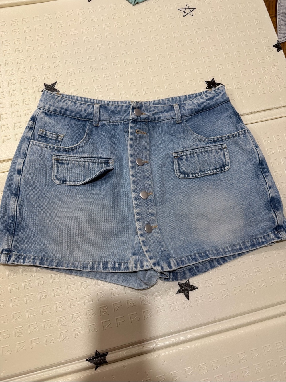 Jean skort